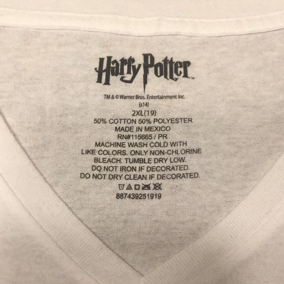 Harry Potter Tee: “I Solemnly Swear…”Shhhhh-don’t let Santa find out! - Picture 3 of 4